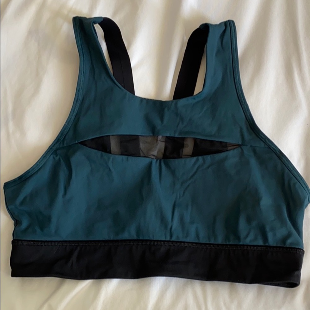 Lululemon sports bra
